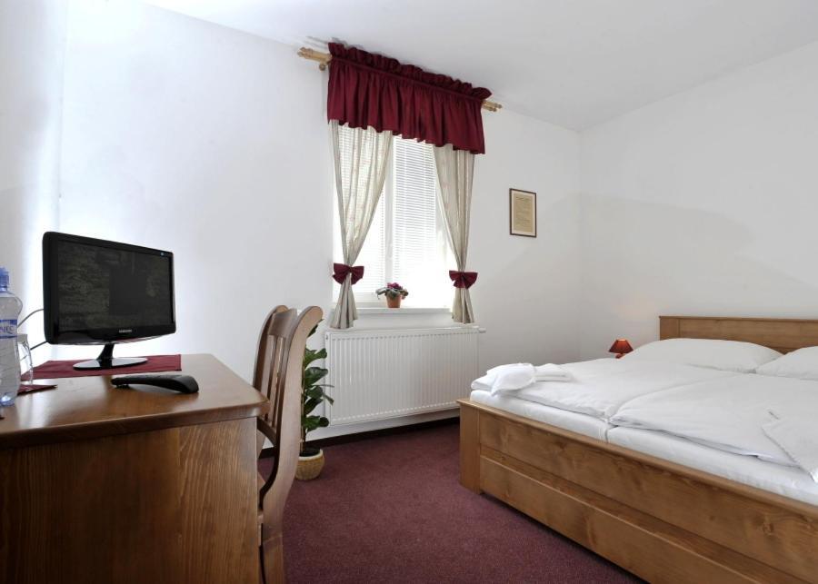 Pension U Vsech Certu Jičín 部屋 写真