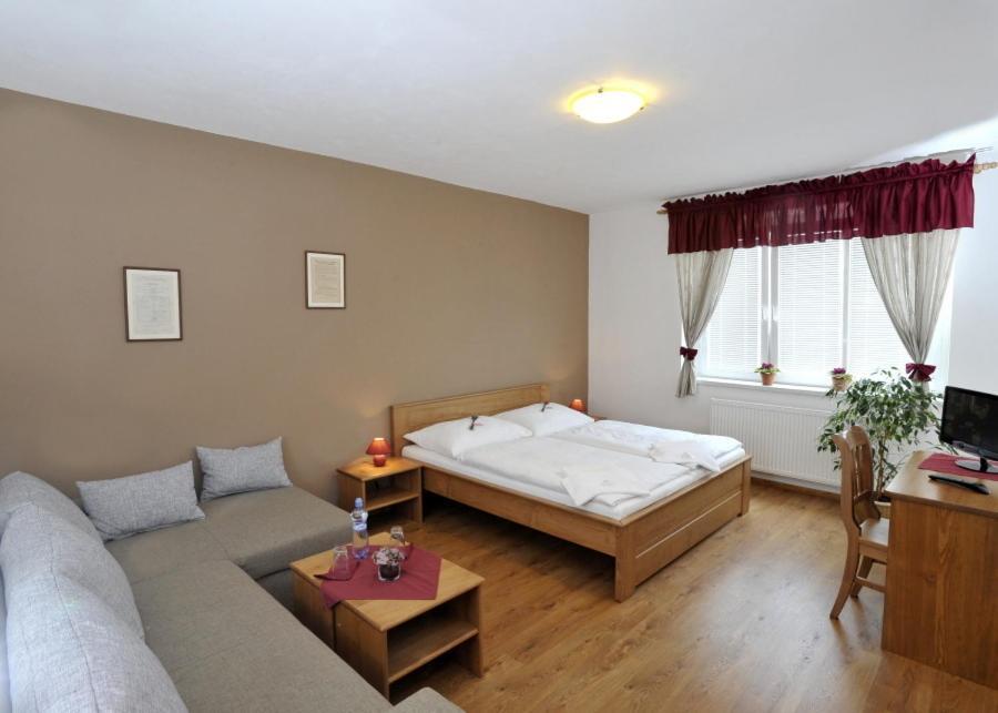 Pension U Vsech Certu Jičín 部屋 写真