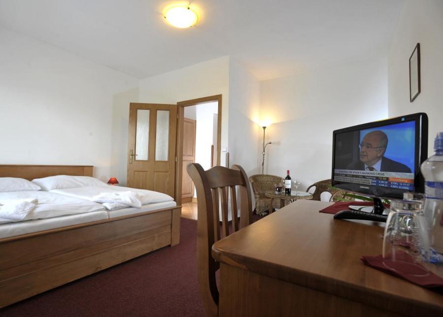 Pension U Vsech Certu Jičín 部屋 写真