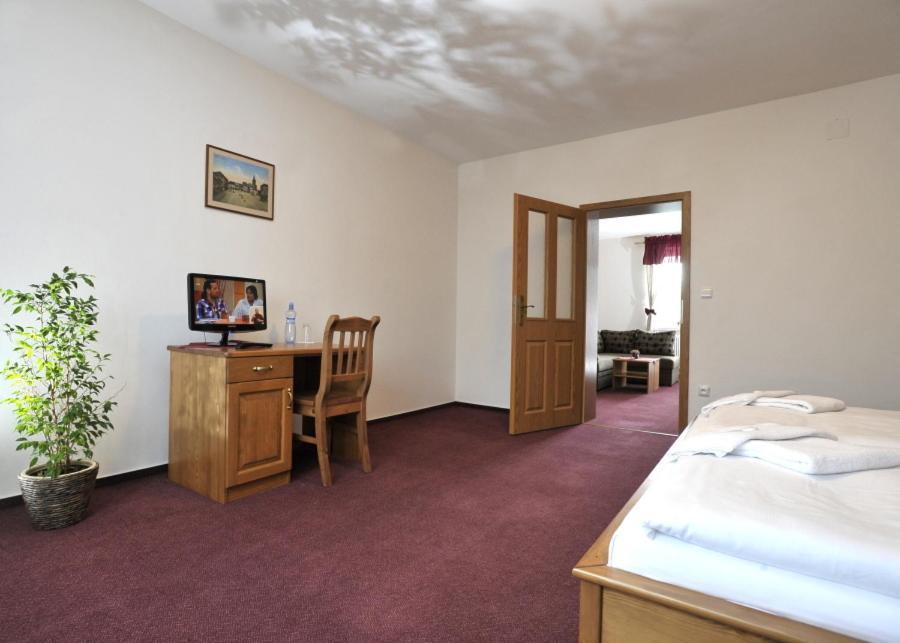 Pension U Vsech Certu Jičín 部屋 写真